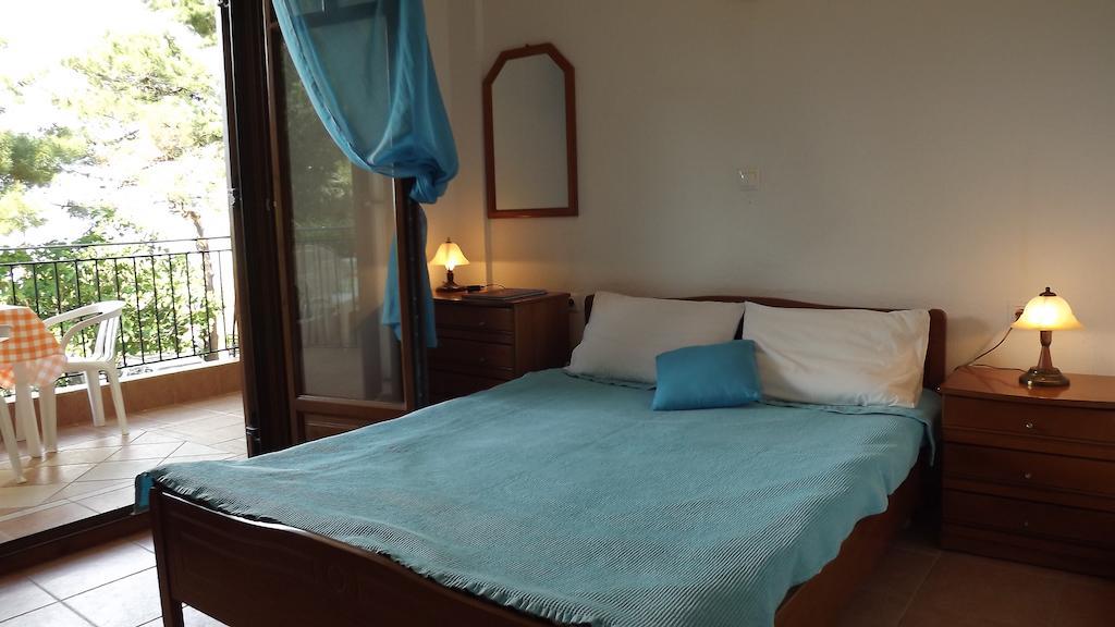 Pefka Studios & Apartments Vourvourou Ruang foto