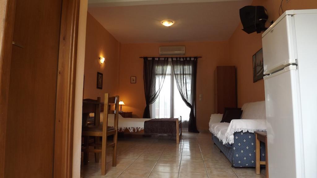 Pefka Studios & Apartments Vourvourou Ruang foto