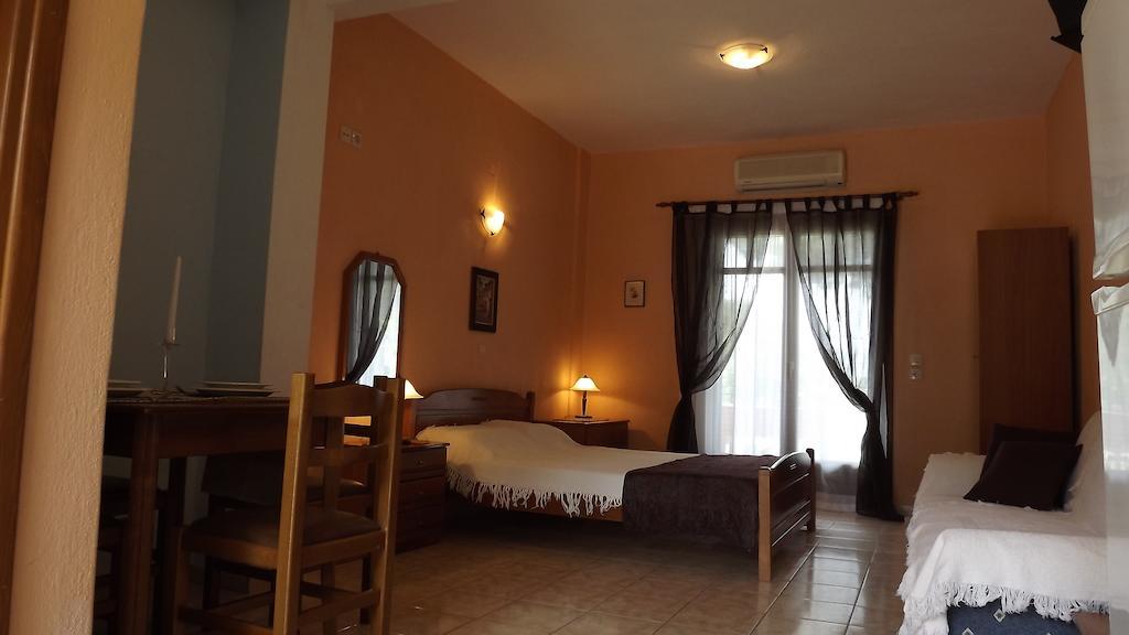 Pefka Studios & Apartments Vourvourou Ruang foto